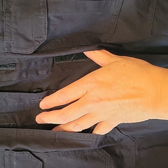 5.11 Mens Black Long Sleeved shirt XL - Picture 7 of 10